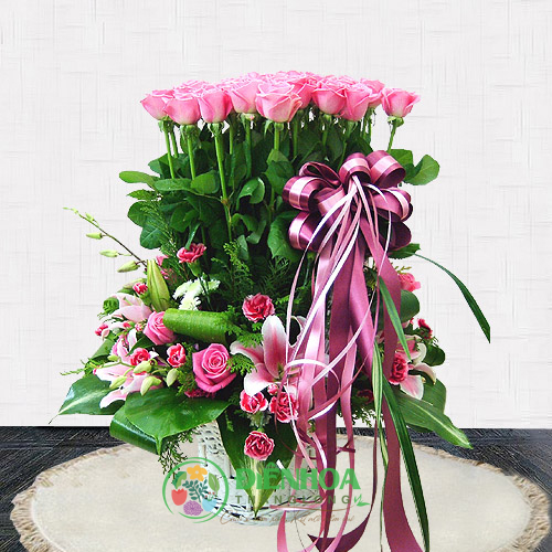 Giỏ hoa hồng phấn đẹp
