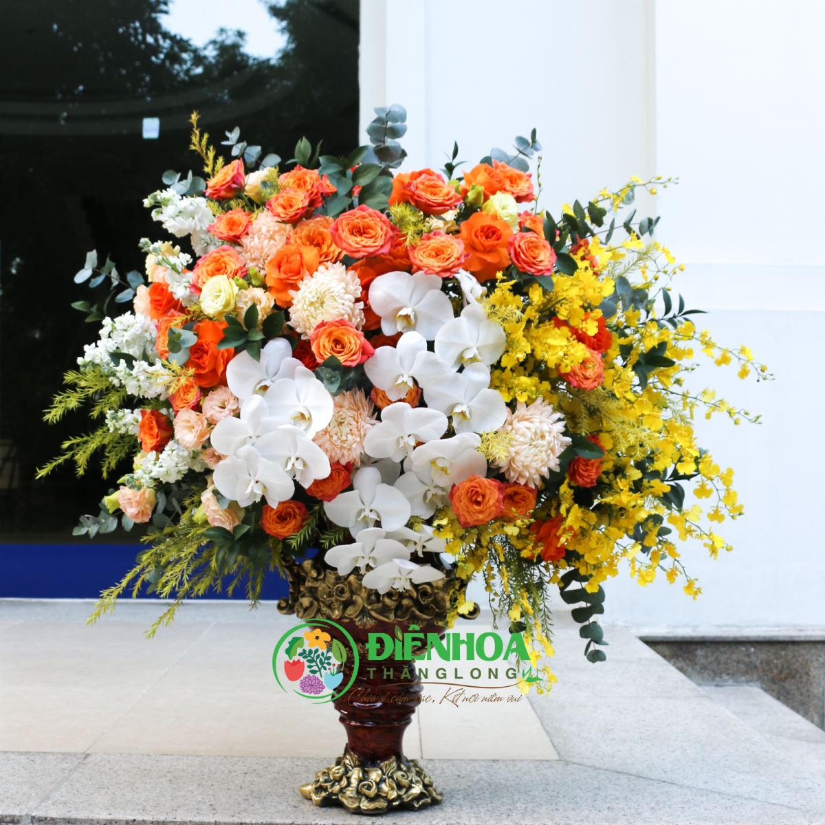 Bình hoa sang trọng tặng sếp