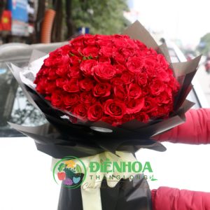 99 bông hồng tình yêu nồng cháy