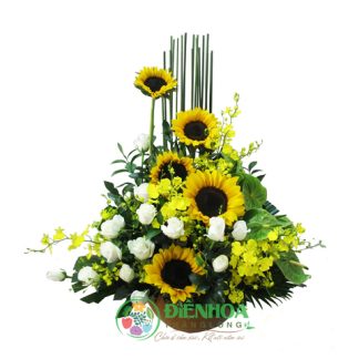 Bình hoa văn phòng rực rỡ