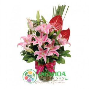 Bình hoa văn phòng ly hồng đẹp