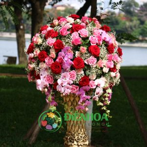 Bình hoa tươi chúc mừng cao cấp