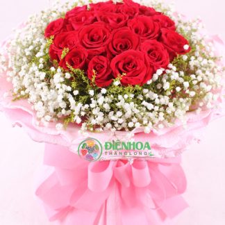 Bó hồng đỏ và babi đẹp