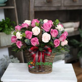 Giỏ hoa hồng phấn đẹp
