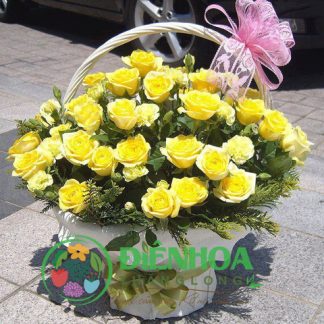 Giỏ hoa hồng vàng