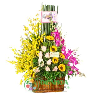 Giỏ hoa tươi chúc mừng sang trọng